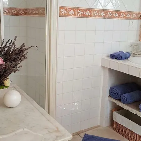 Provence Dodo Bed & Breakfast